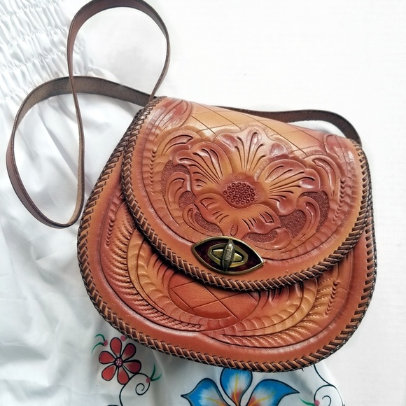 Vintage Handbags - Vintage 1970's Hand Burnished Tooled Leather Bag